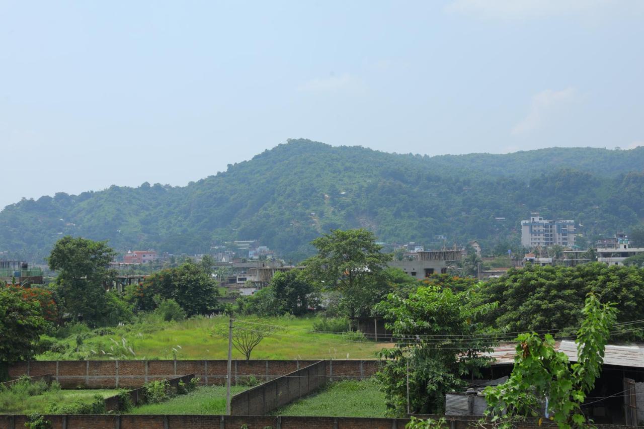 Krishna Shree Residency Hotel Guwahati Esterno foto